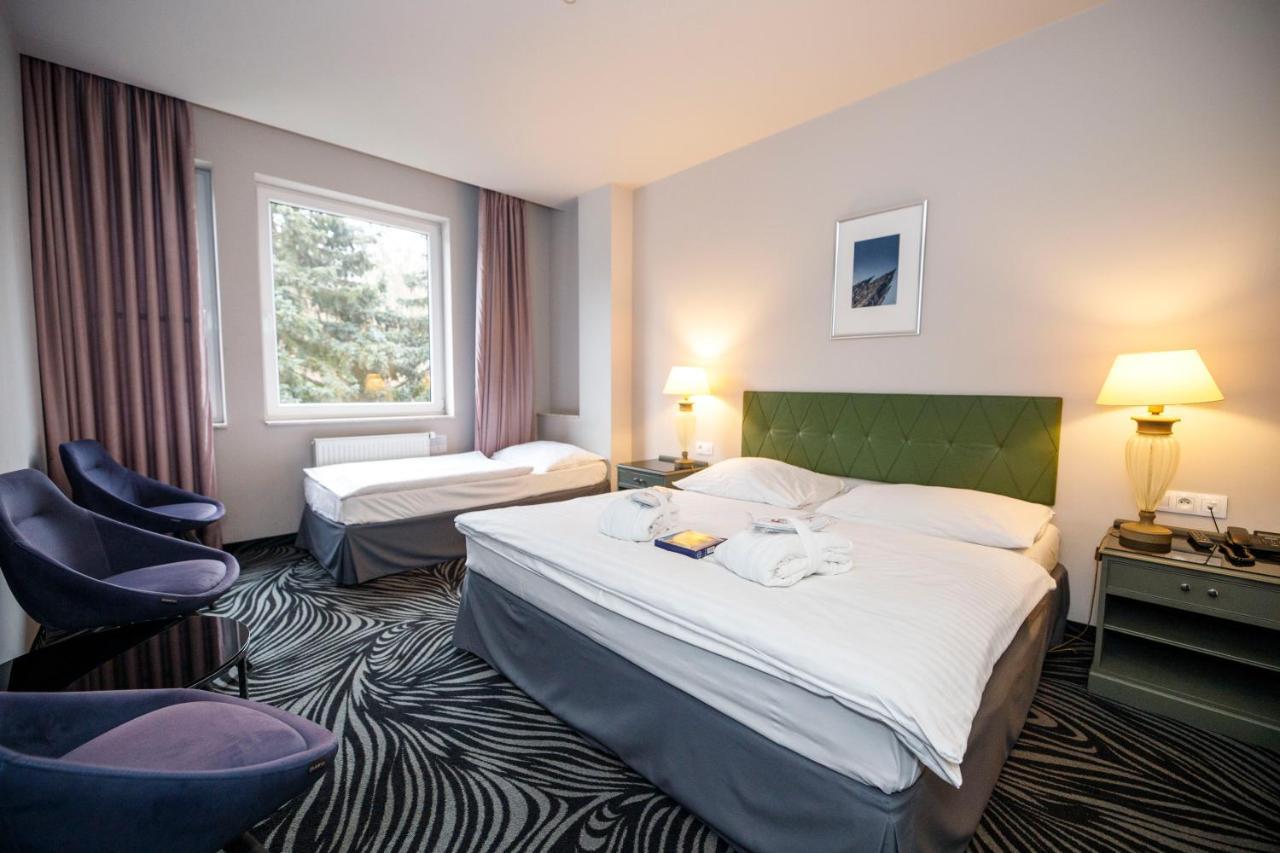Parkhotel Carlsbad Inn Dalovice Exterior foto